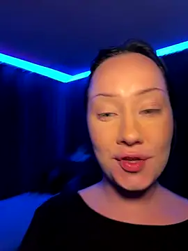 Snapshot of RollingGirls chatting on November 30, 2025, 9:59 pm RollingGirls online show from November 30, 2025, 9:59 pm