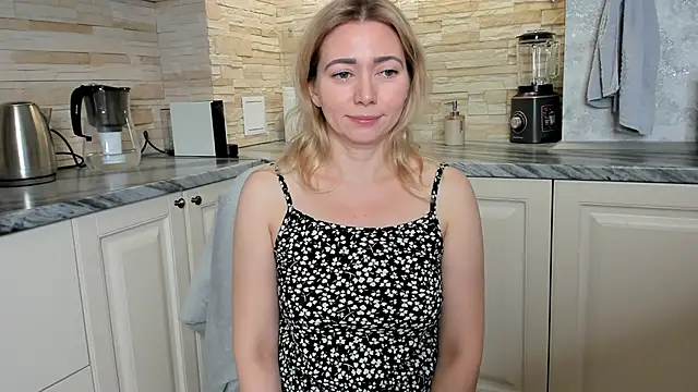 Snapshot of amanda___grey chatting on November 21, 2025, 1:32 pm amanda grey online show from November 21, 2025, 1:32 pm