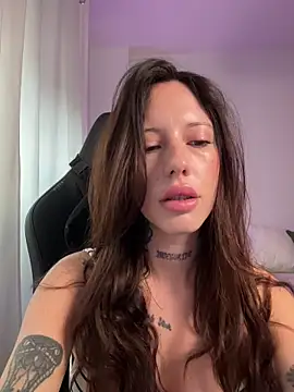 BellaGiaxx online show from November 13, 2025, 9:46 am