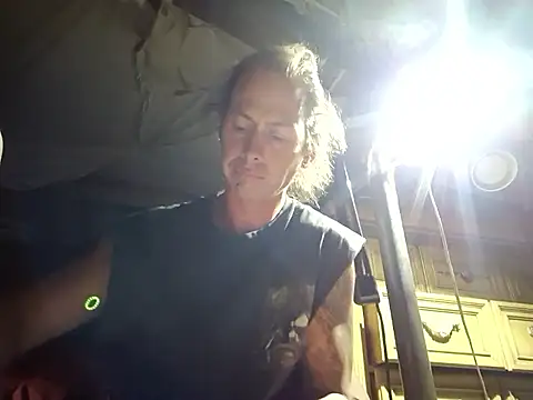 cdressupdiva online show from April 26, 2026, 11:57 pm