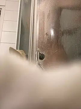 Snapshot of Elisa_Happylegs chatting on February 18, 2025, 6:37 pm Elisa Happylegs online show from February 18, 2025, 6:37 pm