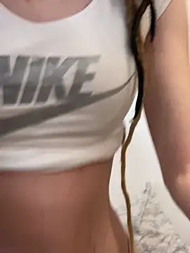 Snapshot of Elisa_Happylegs chatting on February 7, 2025, 10:29 am Elisa Happylegs online show from February 7, 2025, 10:29 am