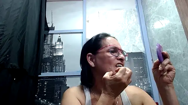 Snapshot of Nastylatinaxxx chatting on December 17, 2025, 11:21 pm Nastylatinaxxx online show from December 17, 2025, 11:21 pm