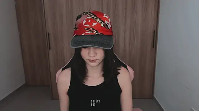 Snapshot of Raven__Blod chatting on July 18, 2026, 11:02 pm Raven Blod online show from July 18, 2026, 11:02 pm