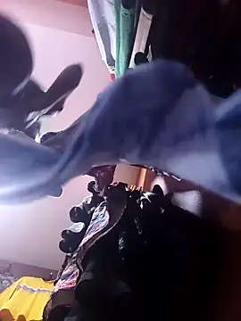 Snapshot of The-Peach-Flexer chatting on November 11, 2025, 4:24 pm The-Peach-Flexer online show from November 11, 2025, 4:24 pm