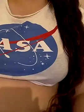 Snapshot of Zanoba-16 chatting on November 6, 2025, 9:52 pm Zanoba-16 online show from November 6, 2025, 9:52 pm