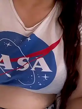 Snapshot of Zanoba-16 chatting on November 16, 2025, 3:28 pm Zanoba-16 online show from November 16, 2025, 3:28 pm