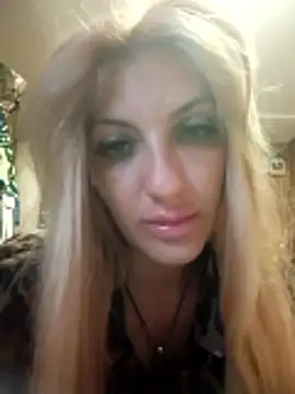 Snapshot of RileyLanna chatting on June 16, 2026, 3:28 am RileyLanna online show from June 16, 2026, 3:28 am