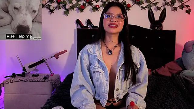 Snapshot of Alaia_Asuka chatting on December 16, 2025, 3:22 am Alaia Asuka online show from December 16, 2025, 3:22 am