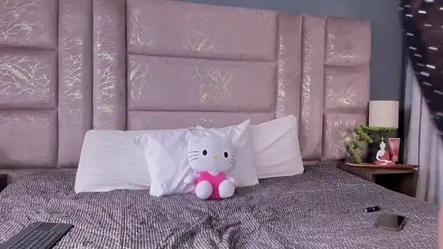 Snapshot of AnnieNasty chatting on October 7, 2025, 12:17 pm AnnieNasty online show from October 7, 2025, 12:17 pm