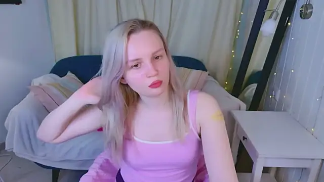 Snapshot of Beatrica_Klein chatting on March 31, 2026, 3:58 pm Beatrica Klein online show from March 31, 2026, 3:58 pm