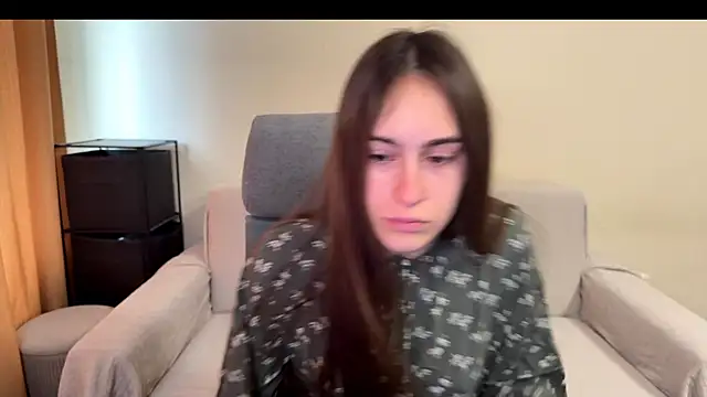 Snapshot of AliceKolltt chatting on November 24, 2025, 10:37 am AliceKolltt online show from November 24, 2025, 10:37 am