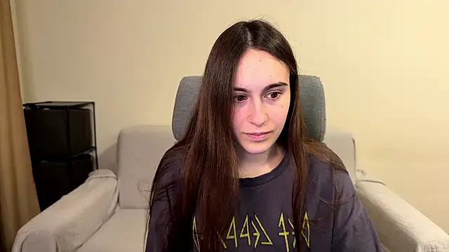 Snapshot of AliceKolltt chatting on March 22, 2026, 8:32 pm AliceKolltt online show from March 22, 2026, 8:32 pm