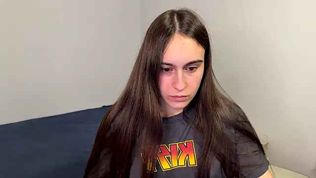 Snapshot of AliceKolltt chatting on May 28, 2026, 8:15 pm AliceKolltt online show from May 28, 2026, 8:15 pm