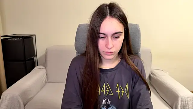 Snapshot of AliceKolltt chatting on March 29, 2026, 7:37 pm AliceKolltt online show from March 29, 2026, 7:37 pm