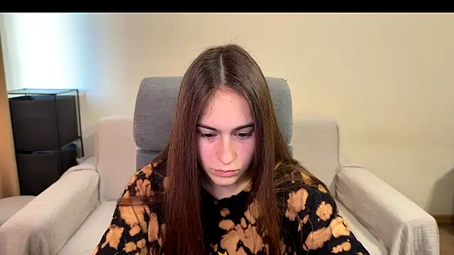 Snapshot of AliceKolltt chatting on November 19, 2025, 9:31 am AliceKolltt online show from November 19, 2025, 9:31 am