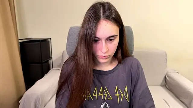 Snapshot of AliceKolltt chatting on March 24, 2026, 10:10 pm AliceKolltt online show from March 24, 2026, 10:10 pm