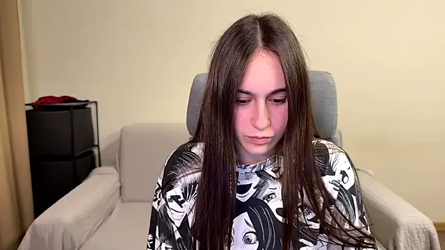 Snapshot of AliceKolltt chatting on May 31, 2026, 8:20 pm AliceKolltt online show from May 31, 2026, 8:20 pm