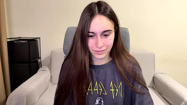 Snapshot of AliceKolltt chatting on March 28, 2026, 8:43 pm AliceKolltt online show from March 28, 2026, 8:43 pm