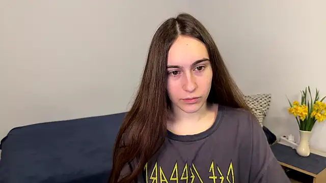 Snapshot of AliceKolltt chatting on May 1, 2026, 12:26 am AliceKolltt online show from May 1, 2026, 12:26 am