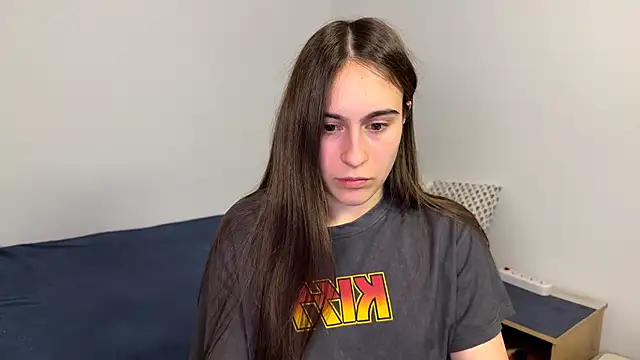 Snapshot of AliceKolltt chatting on May 29, 2026, 9:10 pm AliceKolltt online show from May 29, 2026, 9:10 pm