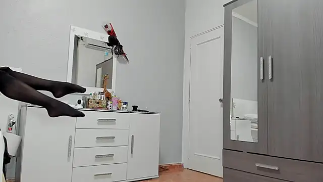 anisialuna  online show from March 21, 2025, 10:06 am