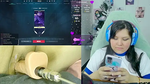 crystal7u7 online show from November 24, 2025, 8:42 pm