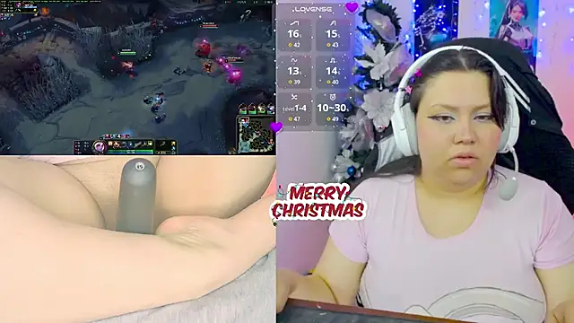 Snapshot of crystal7u7 chatting on December 22, 2025, 11:54 am crystal7u7 online show from December 22, 2025, 11:54 am