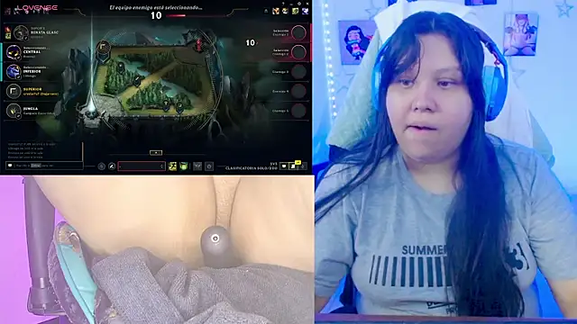 crystal7u7 online show from November 12, 2025, 9:07 pm