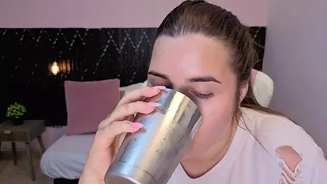 Snapshot of Aabby_lee chatting on April 13, 2026, 7:18 pm Aabby lee online show from April 13, 2026, 7:18 pm