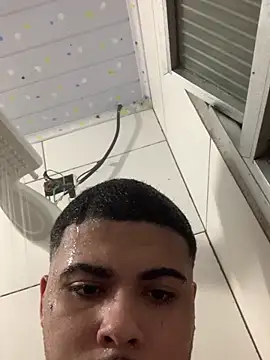 Casal Safado  online show from October 2, 2025, 12:14 am