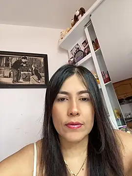 Snapshot of manuela_star chatting on May 20, 2026, 5:21 pm manuela star online show from May 20, 2026, 5:21 pm