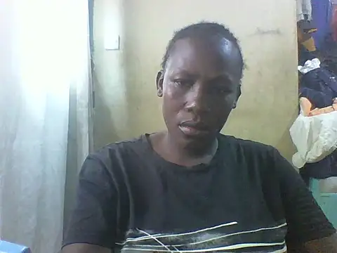 Snapshot of Queen_lady chatting on September 29, 2025, 7:37 am Queen lady online show from September 29, 2025, 7:37 am