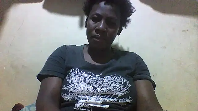 Snapshot of Queen_lady chatting on September 12, 2025, 4:34 am Queen lady online show from September 12, 2025, 4:34 am