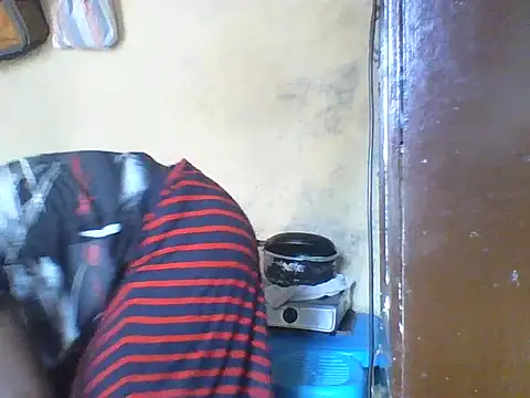 Snapshot of Queen_lady chatting on October 4, 2025, 7:10 am Queen lady online show from October 4, 2025, 7:10 am