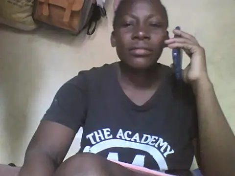 Snapshot of Queen_lady chatting on October 3, 2025, 5:42 am Queen lady online show from October 3, 2025, 5:42 am