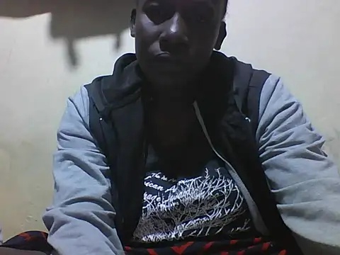 Snapshot of Queen_lady chatting on October 4, 2025, 7:48 pm Queen lady online show from October 4, 2025, 7:48 pm