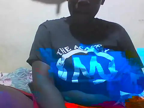 Snapshot of Queen_lady chatting on September 10, 2025, 4:55 am Queen lady online show from September 10, 2025, 4:55 am