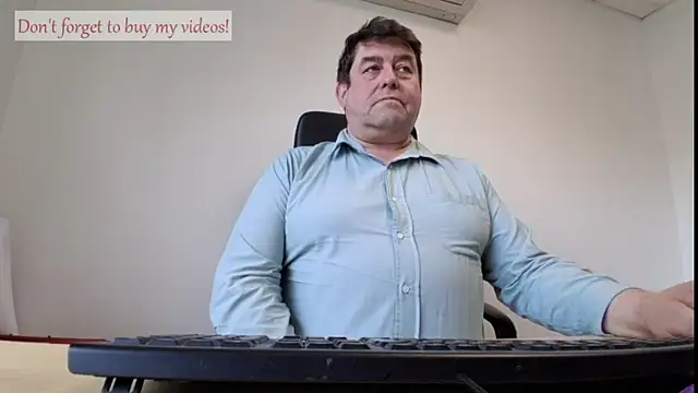 Snapshot of sympatrique chatting on May 12, 2026, 9:48 am sympatrique online show from May 12, 2026, 9:48 am