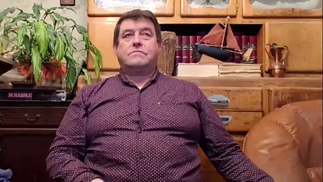 Snapshot of sympatrique chatting on January 7, 2026, 6:24 pm sympatrique online show from January 7, 2026, 6:24 pm