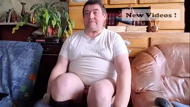 Snapshot of sympatrique chatting on January 11, 2026, 3:08 pm sympatrique online show from January 11, 2026, 3:08 pm