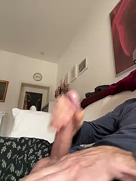 Snapshot of Frank22xx chatting on October 27, 2025, 7:20 am Frank22xx online show from October 27, 2025, 7:20 am