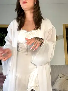 HumbleJess online show from October 6, 2025, 3:13 pm