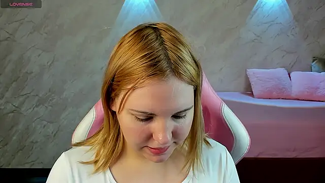 Stacy Luv online show from February 2, 2026, 9:08 am