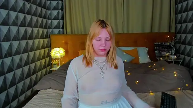 Stacy Luv online show from September 22, 2025, 12:05 am