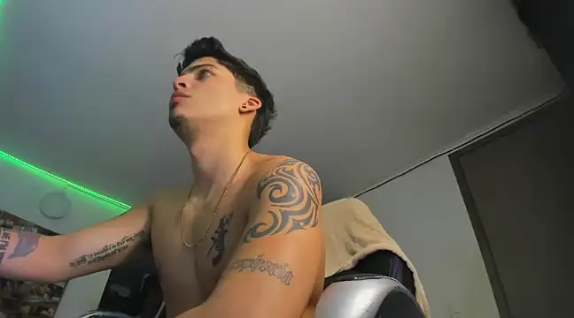 charlie hotxxx online show from March 9, 2025, 5:33 am