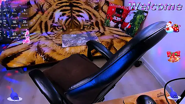 Snapshot of Sabrina_ONLY chatting on December 13, 2025, 10:27 pm Sabrina ONLY online show from December 13, 2025, 10:27 pm