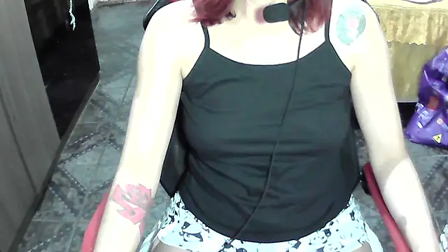 ManuEscarlate13 online show from September 27, 2025, 3:23 am