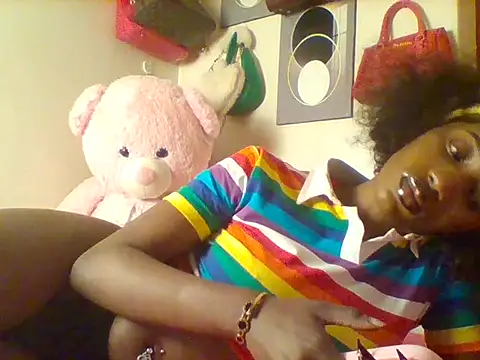 Snapshot of Queeen_model chatting on October 10, 2025, 5:14 pm Queeen model online show from October 10, 2025, 5:14 pm