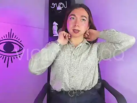 victoria qq online show from January 4, 2025, 2:03 am